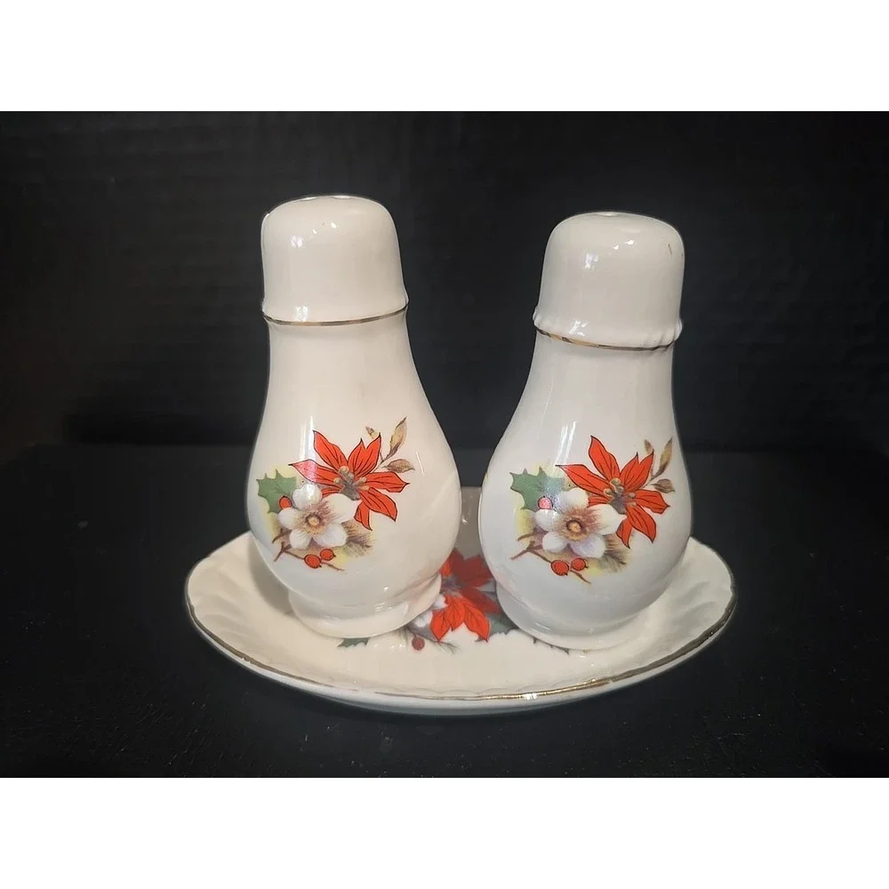 VINTAGE‎ CERAMIC SALT AND PEPPER SHAKERS with DISH